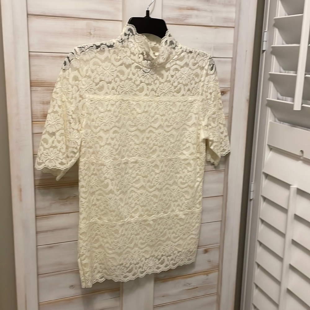 Cream lace lined topped- medium